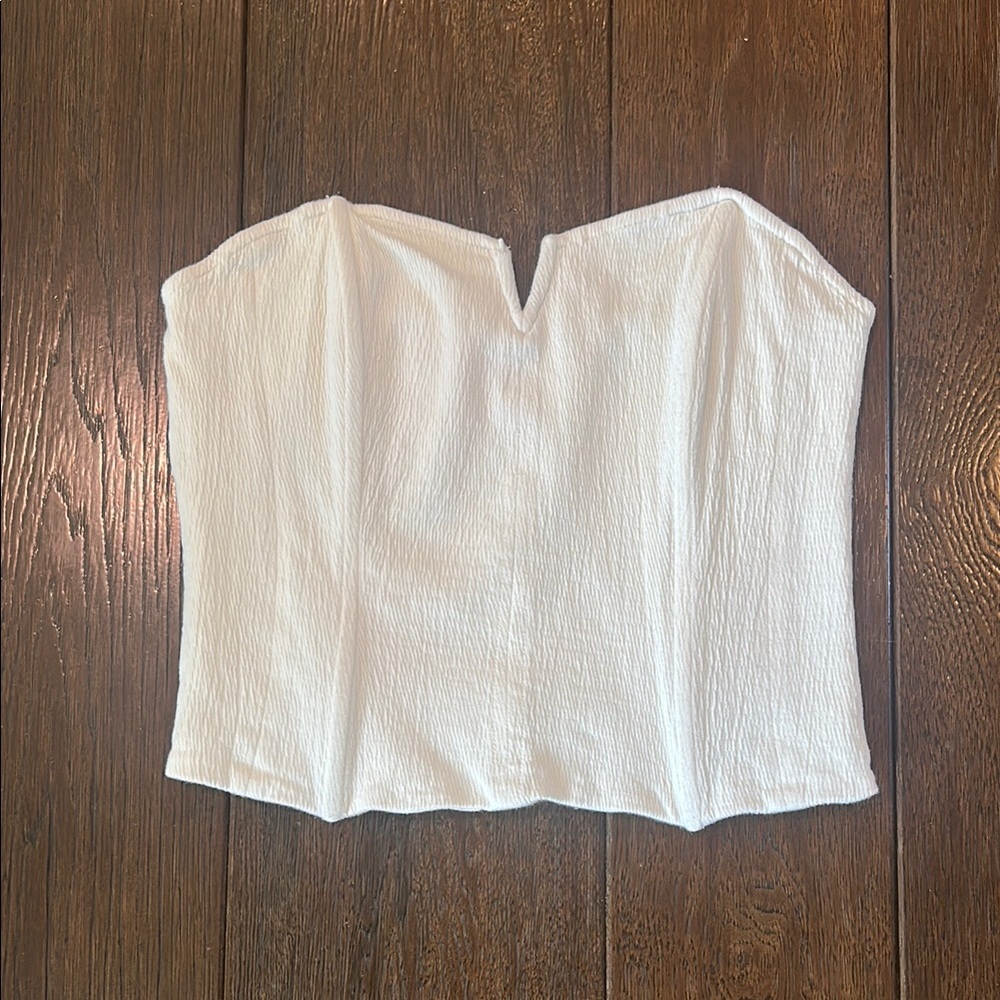 Elegant White Strapless Top